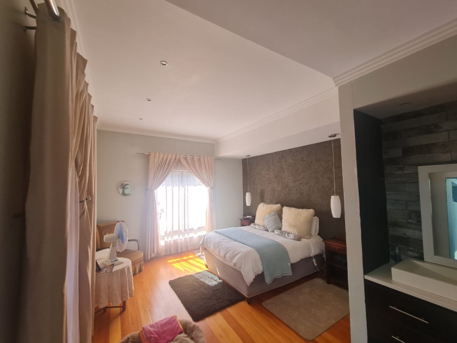 6 Bedroom Property for Sale in Waverley Free State